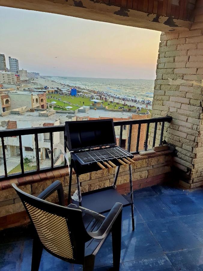 Sea View Free Wifi 3 Bedrooms 2 Toilets 5th Floor Bellevue Village Agami Available Year Days & 5 Heavy Blanket Available Appartement *