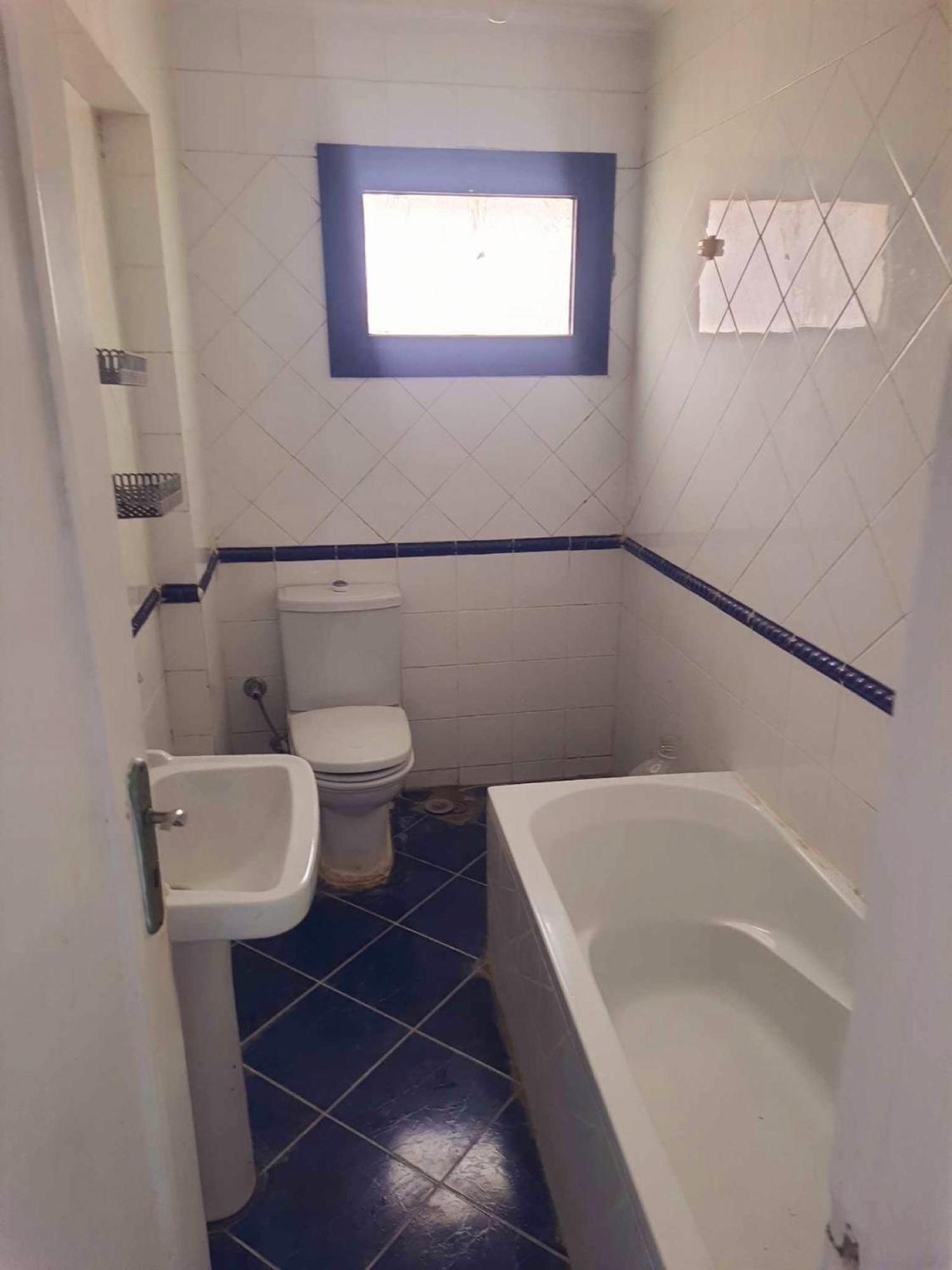 Sea View Free Wifi 3 Bedrooms 2 Toilets 5th Floor Bellevue Village Agami Available Year Days & 5 Heavy Blanket Available * Alexandrie